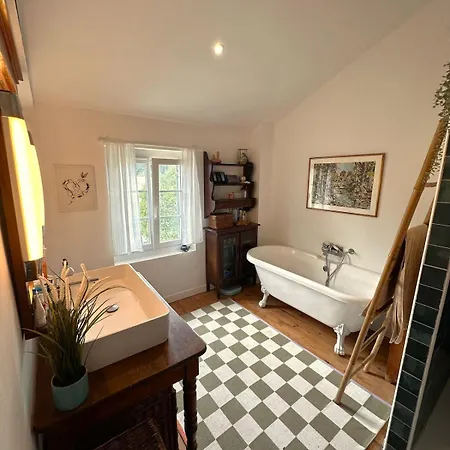 Maison Entre Ocean Et Campagne Avec Jacuzzi Holiday home *