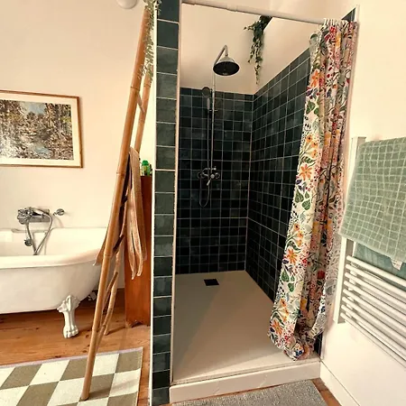 Maison Entre Ocean Et Campagne Avec Jacuzzi Holiday home Saint-Vivien-de-Medoc