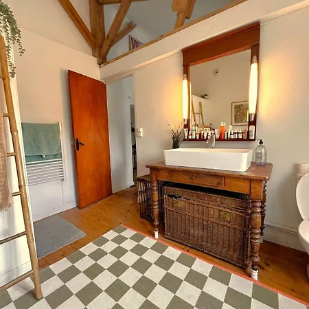 Holiday home Maison Entre Ocean Et Campagne Avec Jacuzzi Saint-Vivien-de-Medoc