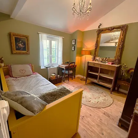 Holiday home Maison Entre Ocean Et Campagne Avec Jacuzzi Saint-Vivien-de-Medoc