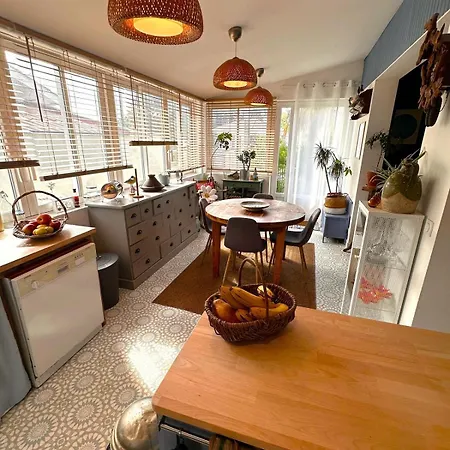Holiday home Maison Entre Ocean Et Campagne Avec Jacuzzi